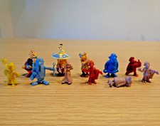 Asterix e Obelix Set Misto 11 personaggi Uderzo 1974 Dargaud e Kinder ▓