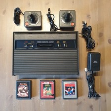 Atari 2600 + 2 Joy + 3 Giochi