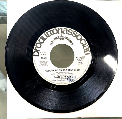 Santo johnny piedone - &,