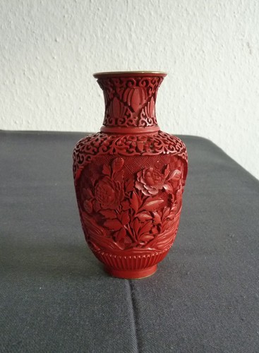 Rote lackvase asiatika - *,
