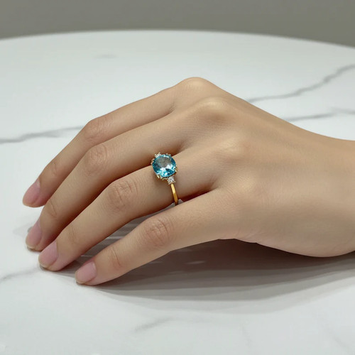 Anello con pietra azzurra - , in