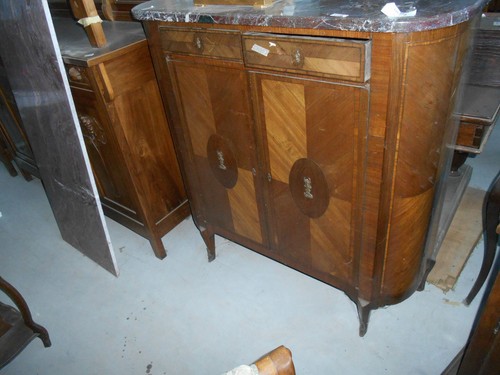 Credenza antica