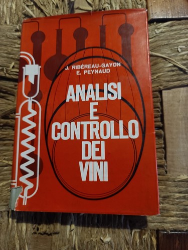Analisi controllo dei vini - analisi,