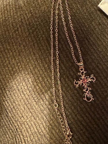Graziosa collana croce oro