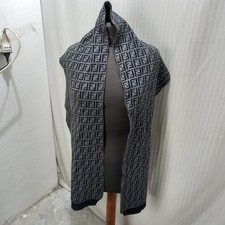 articolo e4812 sciarpa fendi blu in lana , misure sono larghezza cm. 28 , lunghe