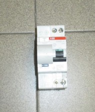 INTERRUTTORE MAGNETOTERMICO