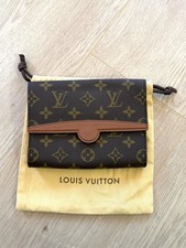 Louis Vuitton Pochette