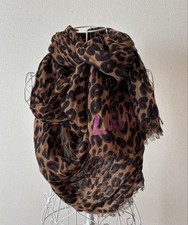 Stola LOUIS VUITTON leopardata