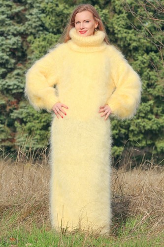Abito maglione lungo giallo