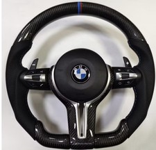Volante in fibra di carbonio