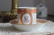 Tasse, sous-tasse litron porcelaine Paris manufacture de la Reine, rue Thiroux