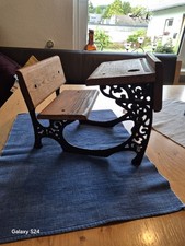 Banco scuola in legno + ghisa per bambole da collezione, massello, stile nostalgia