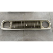 Griglia anteriore grigia per