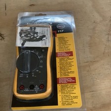 Multimetro digitale Fluke 117 con rilevamento di tensione integrato