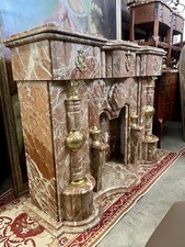 Camino italiano in marmo rosa