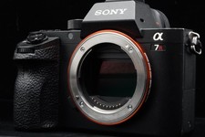 Sony ILCE-7RM2 A7R II