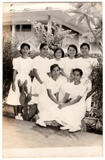 Giovani infermiere ragazze