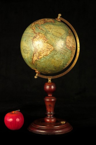 Antico globo terrestre - globo,