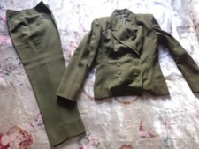 Tailleur pantalone verde marcio di crêpe lana