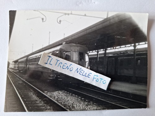 Fotografia stazione - stazione, di