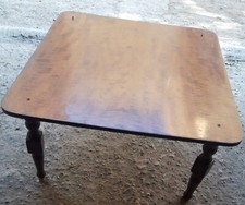 tavolino basso quadrato in legno vintage 64x64x36