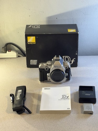 Nikon silver dslr - df,