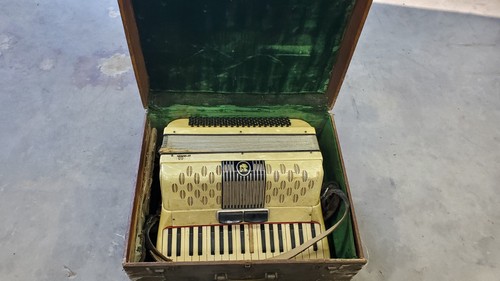 Soprani accordion unkown - soprani,