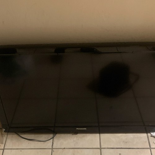 Panasonic black with remote - tv,