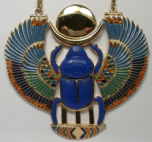 Collana con ciondolo scarabeo