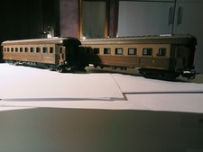 LIMA 9100. COPPIA DI CARROZZE DI 1° CLASSE AB z 24357 IN LIVREA CASTANO-ISABELLA