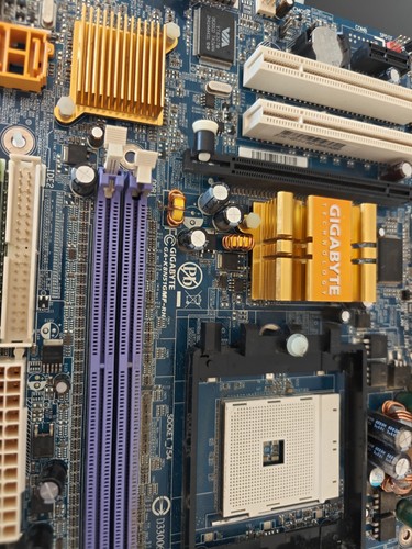 Scheda madre gigabyte - scheda,