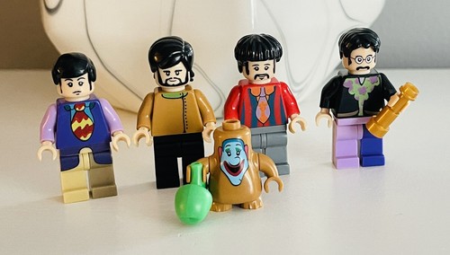 Lego beatles yellow submarine - yellow,