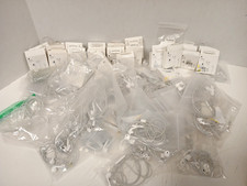 ~85 Apple EarPods