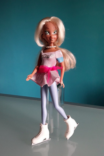 Winx rainbow bambola flora - "winx","rainbow",bambola,
