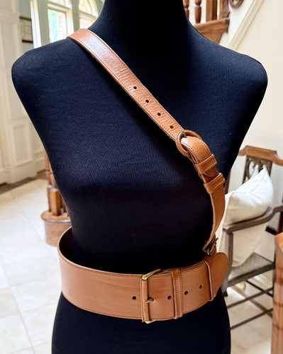 Rara cintura burberry runway - rara,