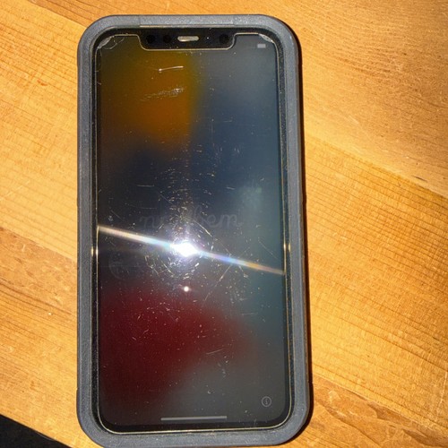 Iphone 64gb unlocked used - 11,