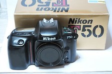 Nikon F50 fotocamera reflex autofocus a pellicola con scatola