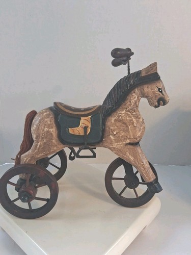 Cavallo vintage intagliato - , a