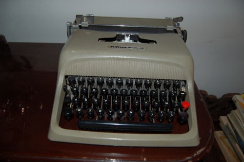 Macchina scrivere olivetti - da,