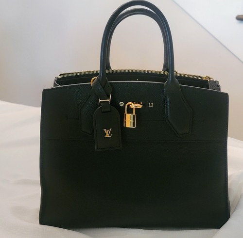 Louis vuitton taurillon city - louis,