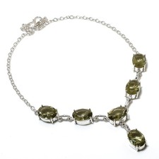 Collana con pietre preziose