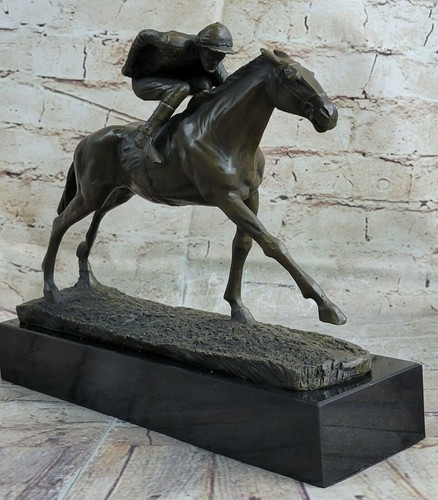 Statua bronzo cavallo - in,
