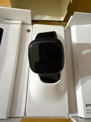 Fitbit versa smartwatch - fitbit, 4