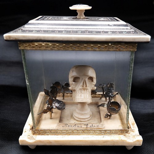 Bone reliquary relic - reliquary, san