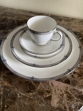 WEDGWOOD AMHERST PLATINUM BONE