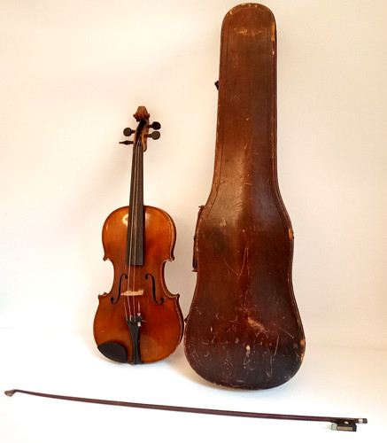 Antique conservatory violin