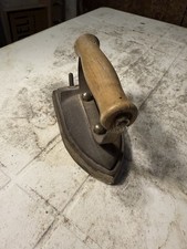 FERRO DA STIRO ANTICO