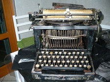 Antica macchina da scrivere