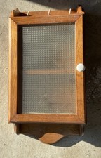 Antico armadietto porta