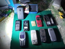 lotto telefoni cellulari vintage per collezione o ricambi 